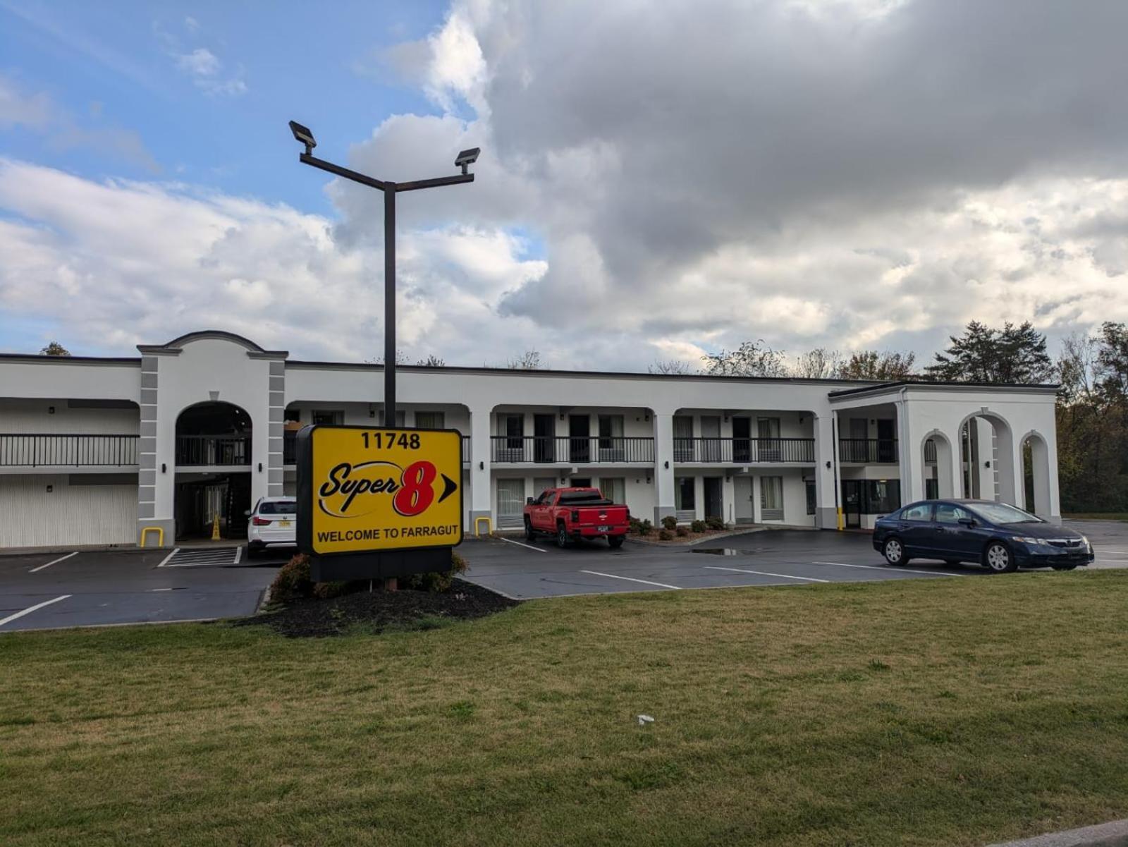 Super 8 By Wyndham Knoxville West/Farragut Bagian luar foto
