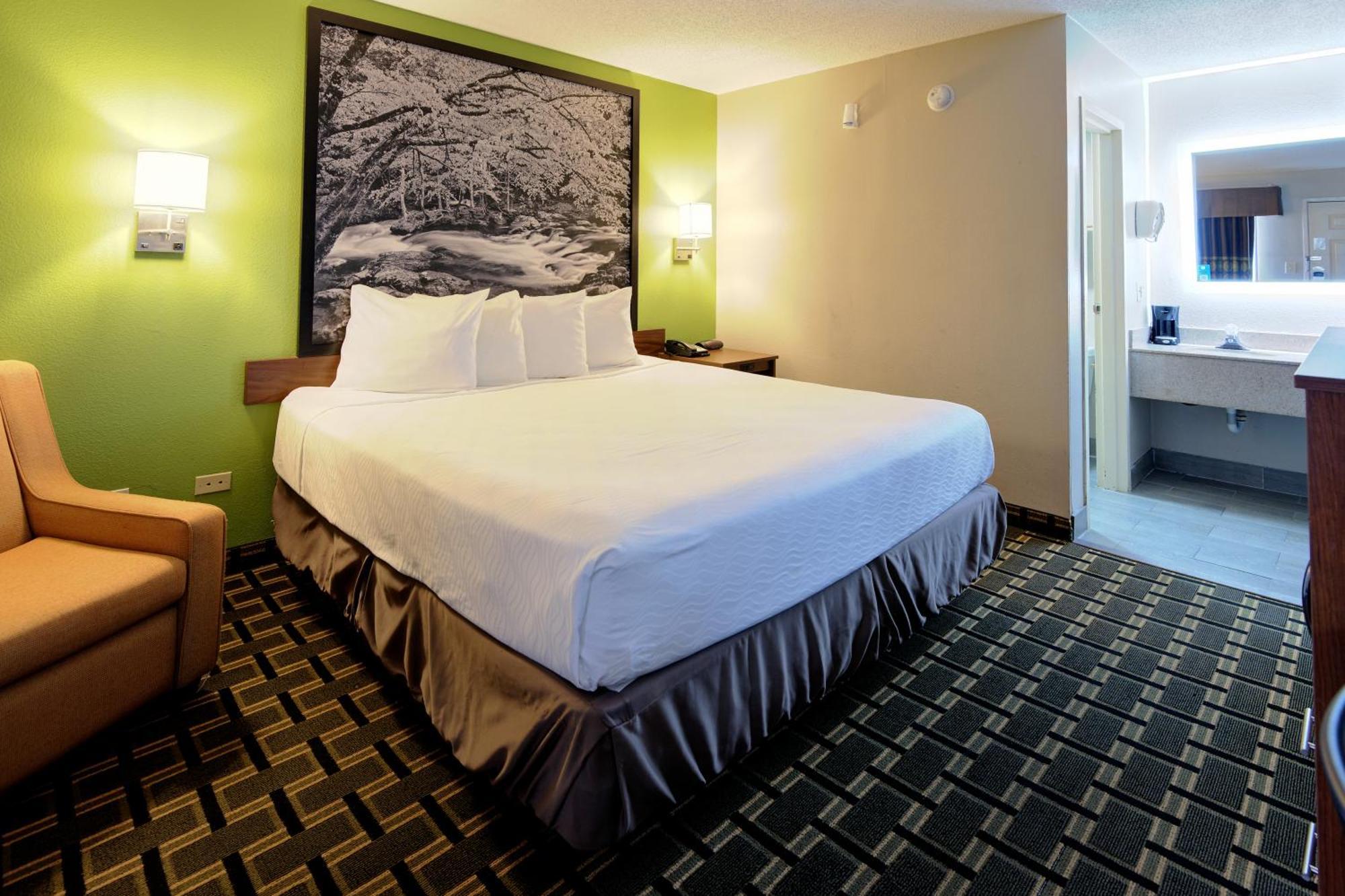 Super 8 By Wyndham Knoxville West/Farragut Bagian luar foto