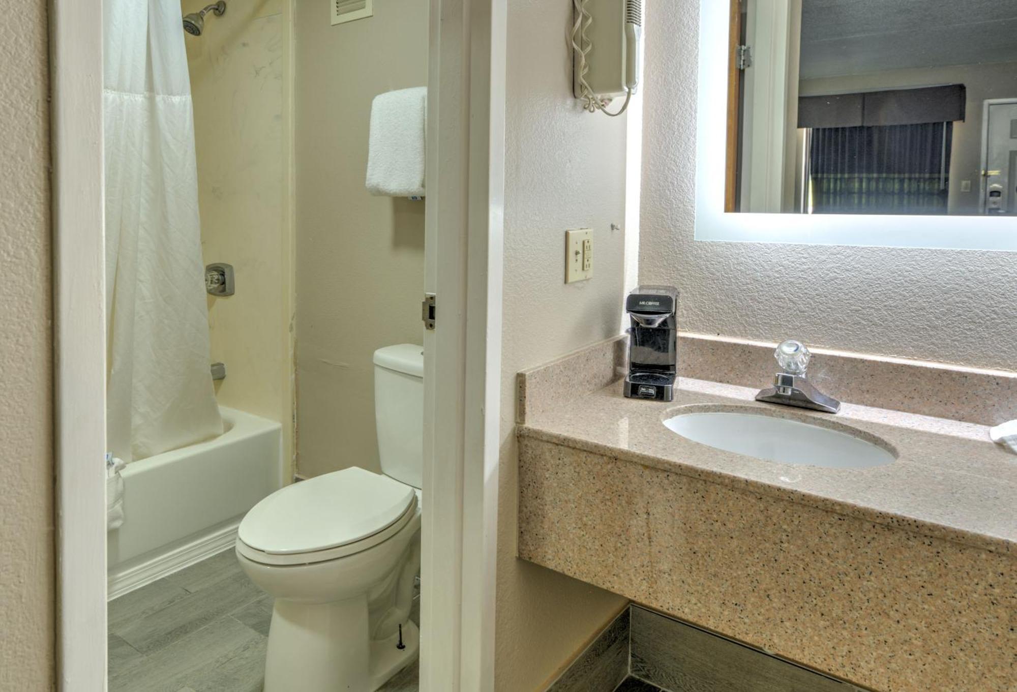 Super 8 By Wyndham Knoxville West/Farragut Bagian luar foto